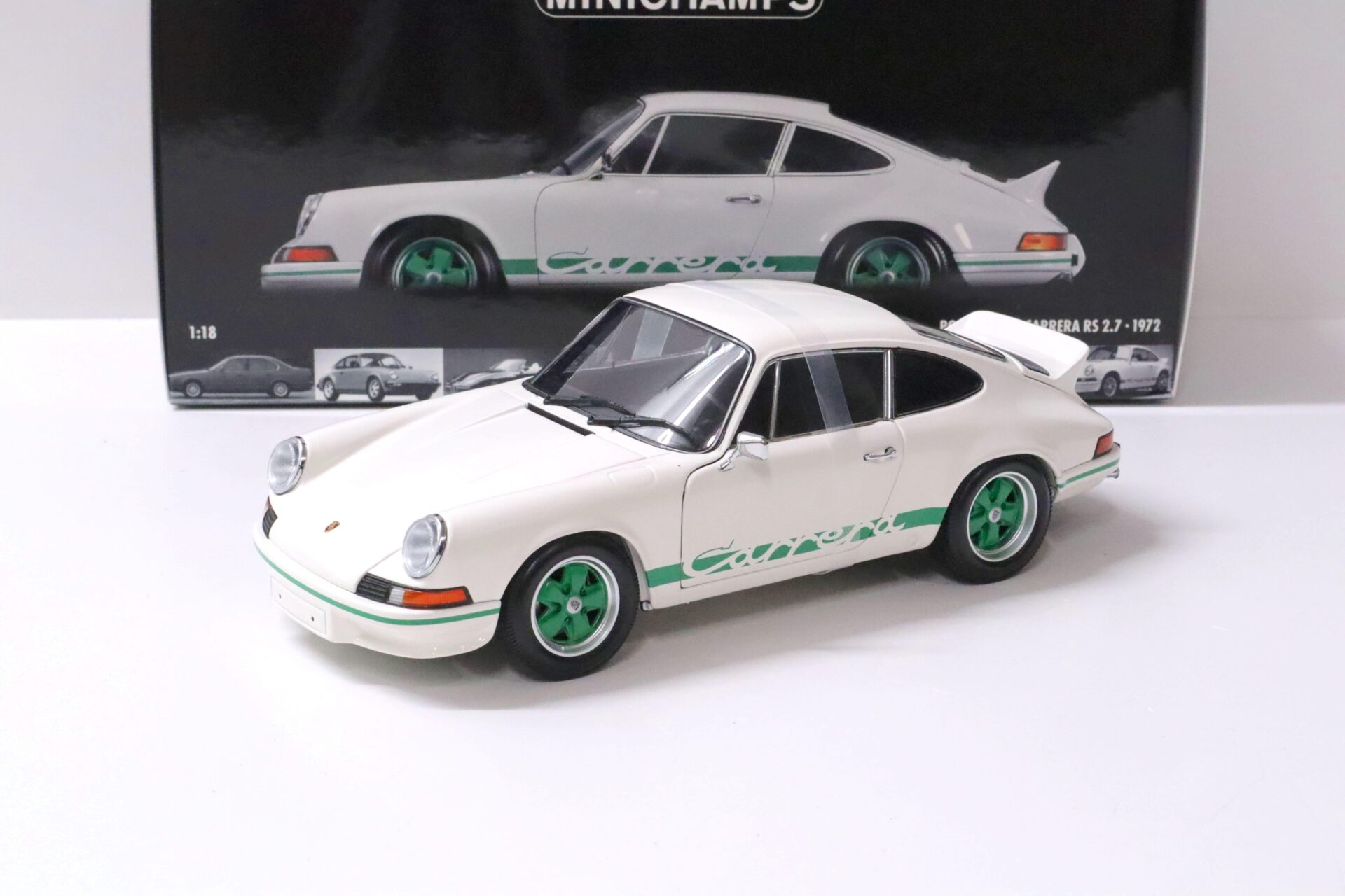 ID 61273 orig.jpg 1:18 Minichamps Porsche 911 Carrera RS 2.7 white/ green 1972