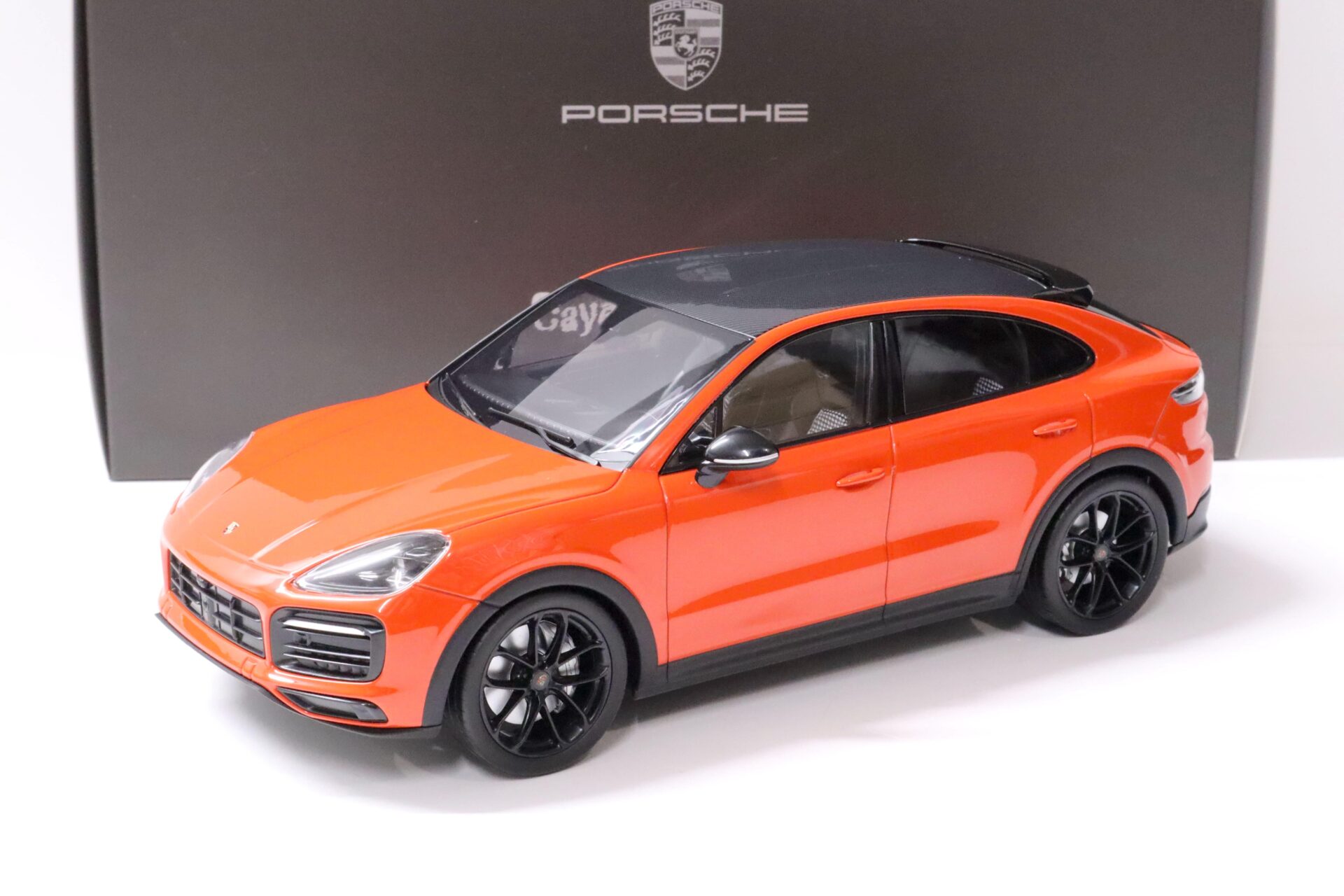 1:18 Norev Porsche Cayenne S Coupe Sport Paket lava orange DEALER VERSION