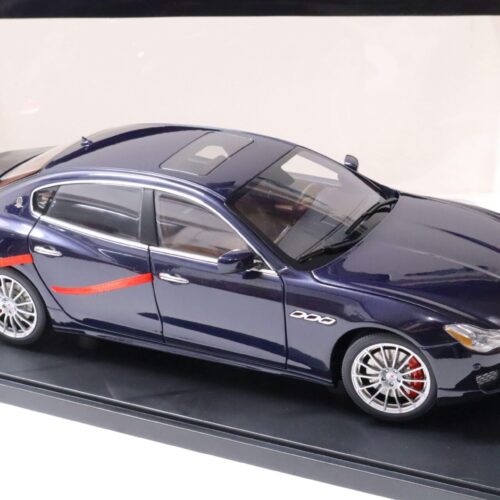 1:18 AUTOart Maserati Quattroporte GTS 2015 Rassion blue