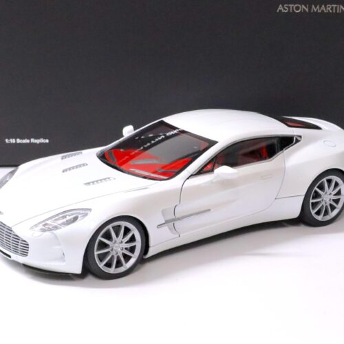1:18 AUTOart Aston Martin One-77 Morning frost white Die-Cast