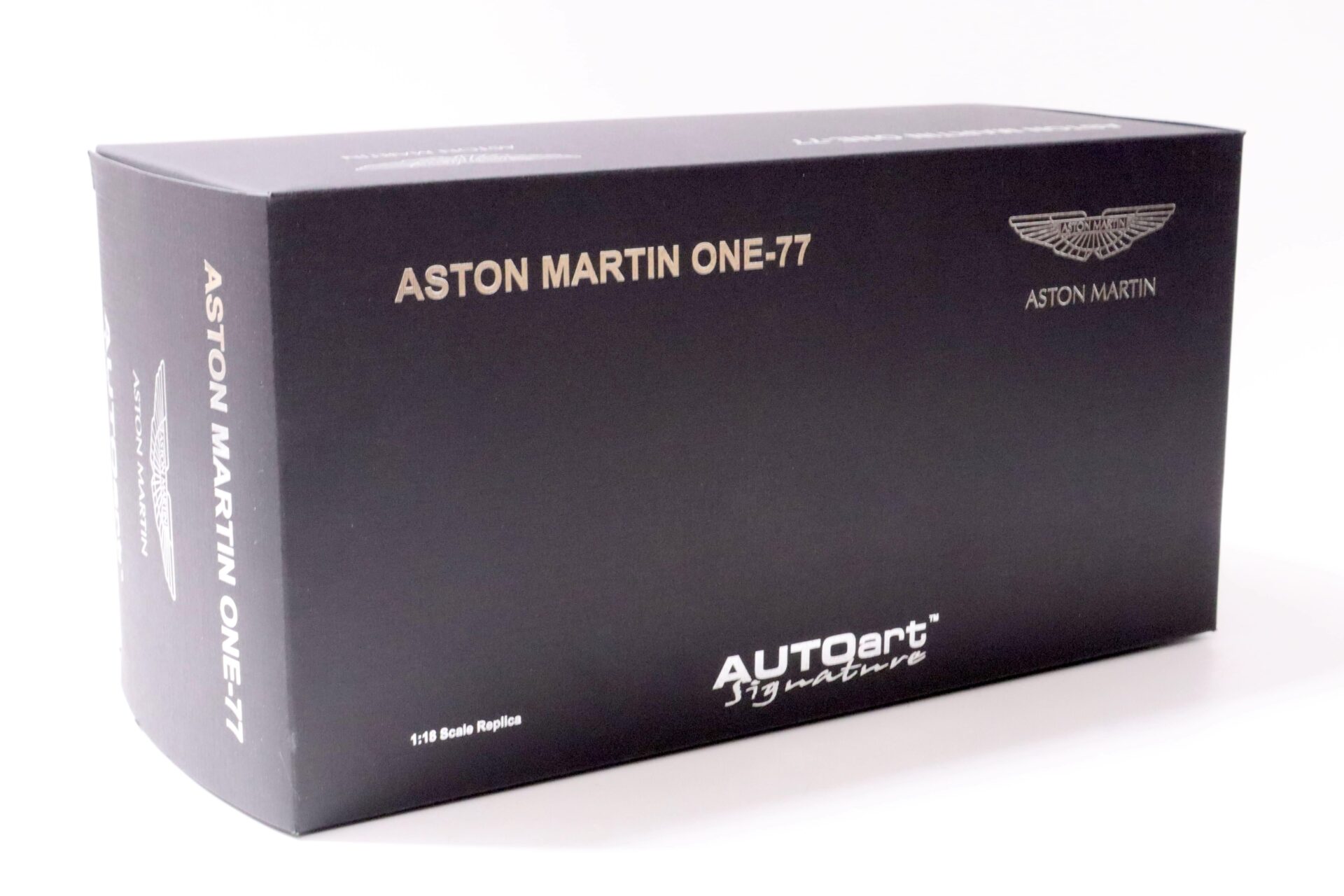 1:18 AUTOart Aston Martin One-77 Morning frost white Die-Cast