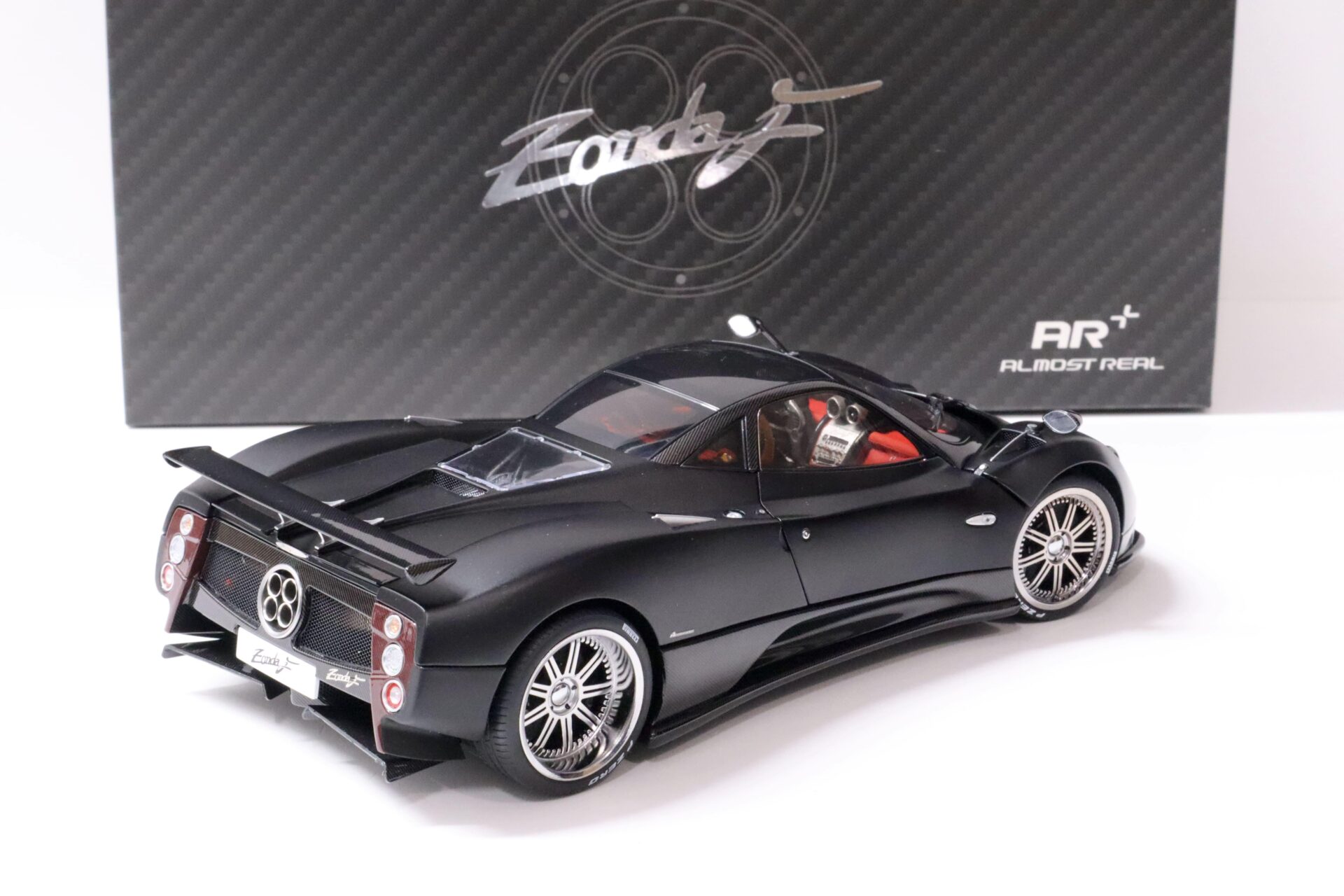 1:18 Almost Real Pagani Zonda F - 2005 matt black Die-Cast