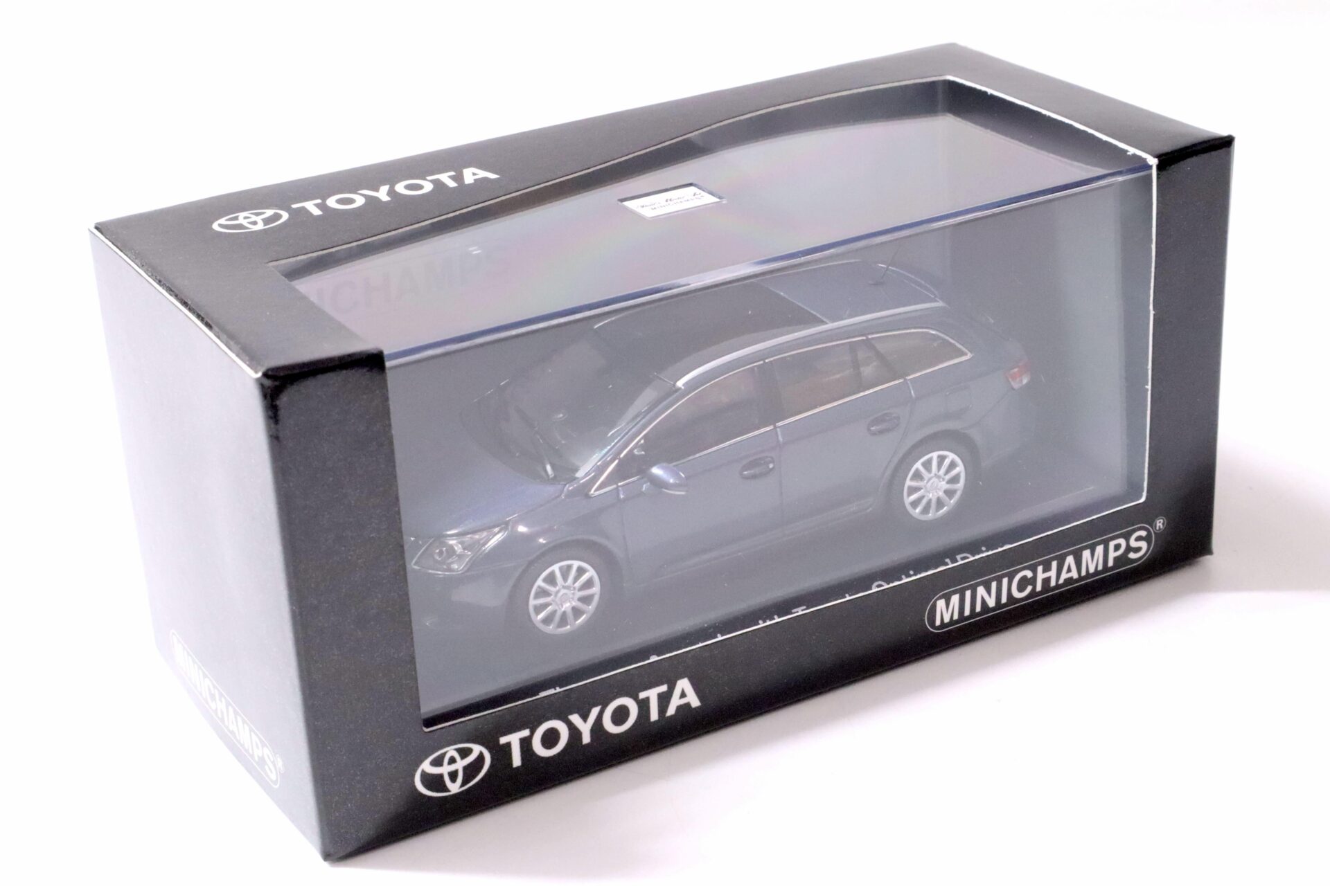 1:43 Minichamps Toyota Avensis T27 Kombi Estate blue-grey 2009 DEALER VERSION
