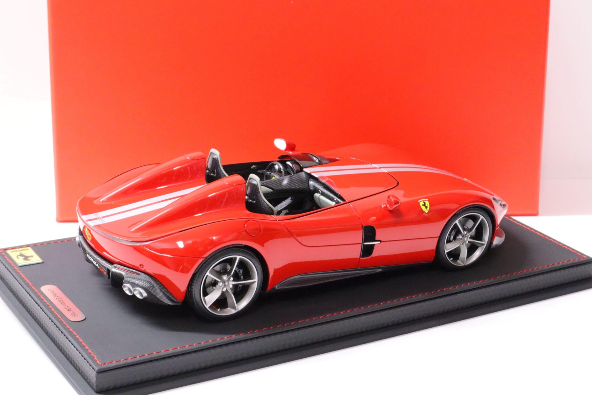 1:18 BBR Ferrari Monza SP2 Rosso Corsa 322 red/ silver stripe with display Limited Edition