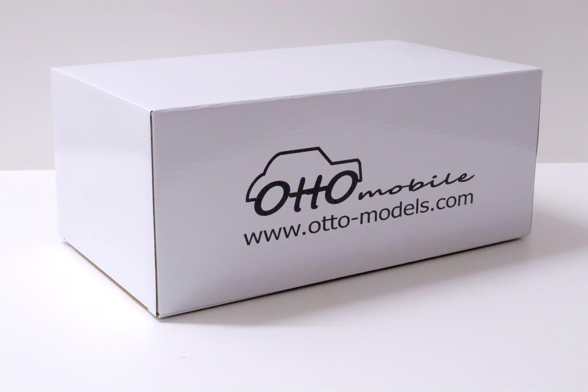 1:18 OTTO mobile OT919 Renault 12 Gordini blue/ white stripes 1970