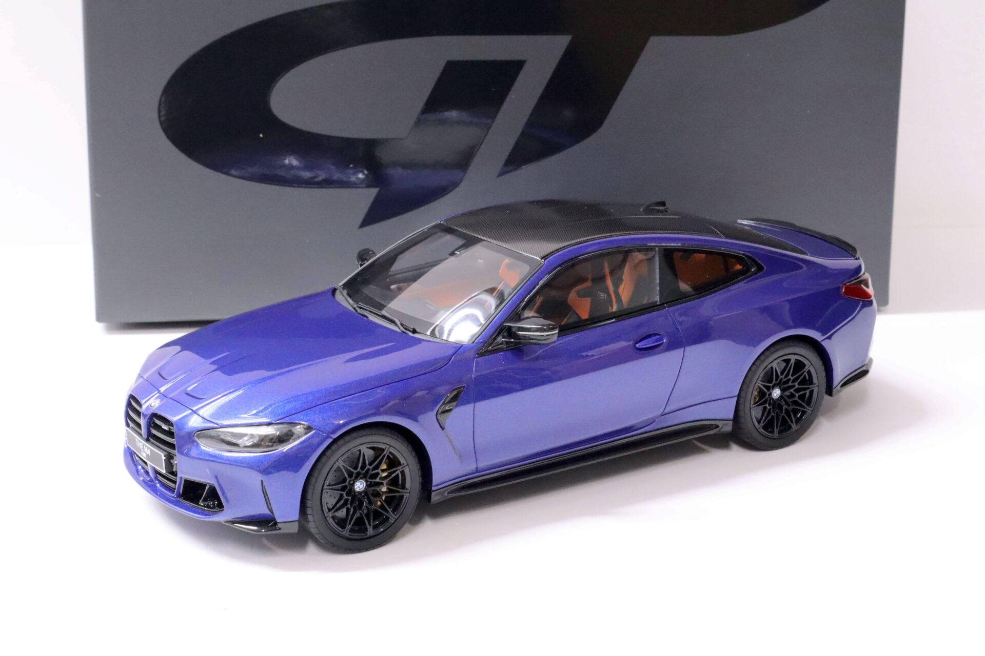 ID 61728 orig.jpg 1:18 GT Spirit GT851 BMW M4 (G82) Coupe blue metallic 2021