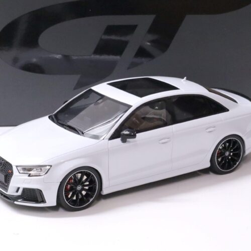 1:18 MOTORHELIX Audi A8 S8 Plus D4 Limousine 2018 mythos black