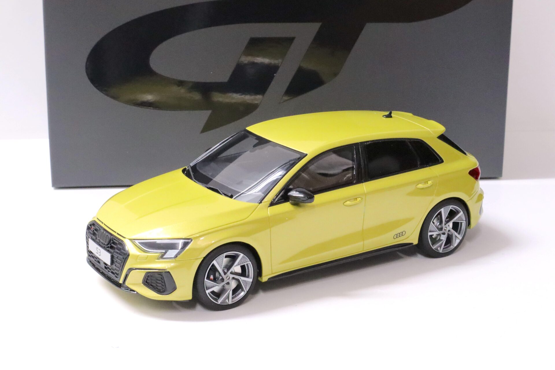 ID 61740 orig 1.jpg 1:18 GT Spirit GT364 Audi S3 Sportback yellow metallic 2020