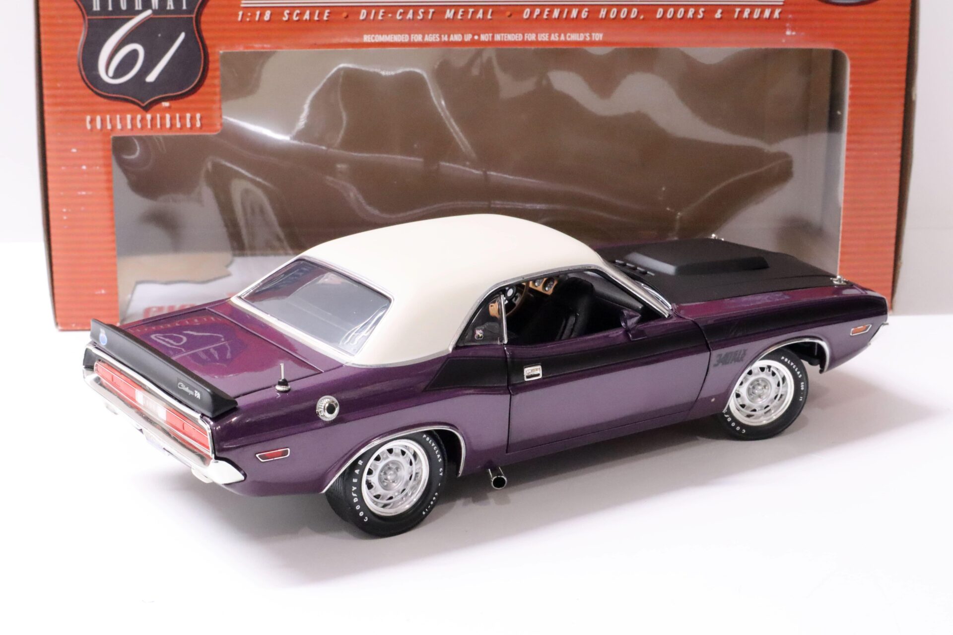 1:18 Highway61 Dodge Challenger T/A Coupe 1970 Mr. NORM´s plum crazy