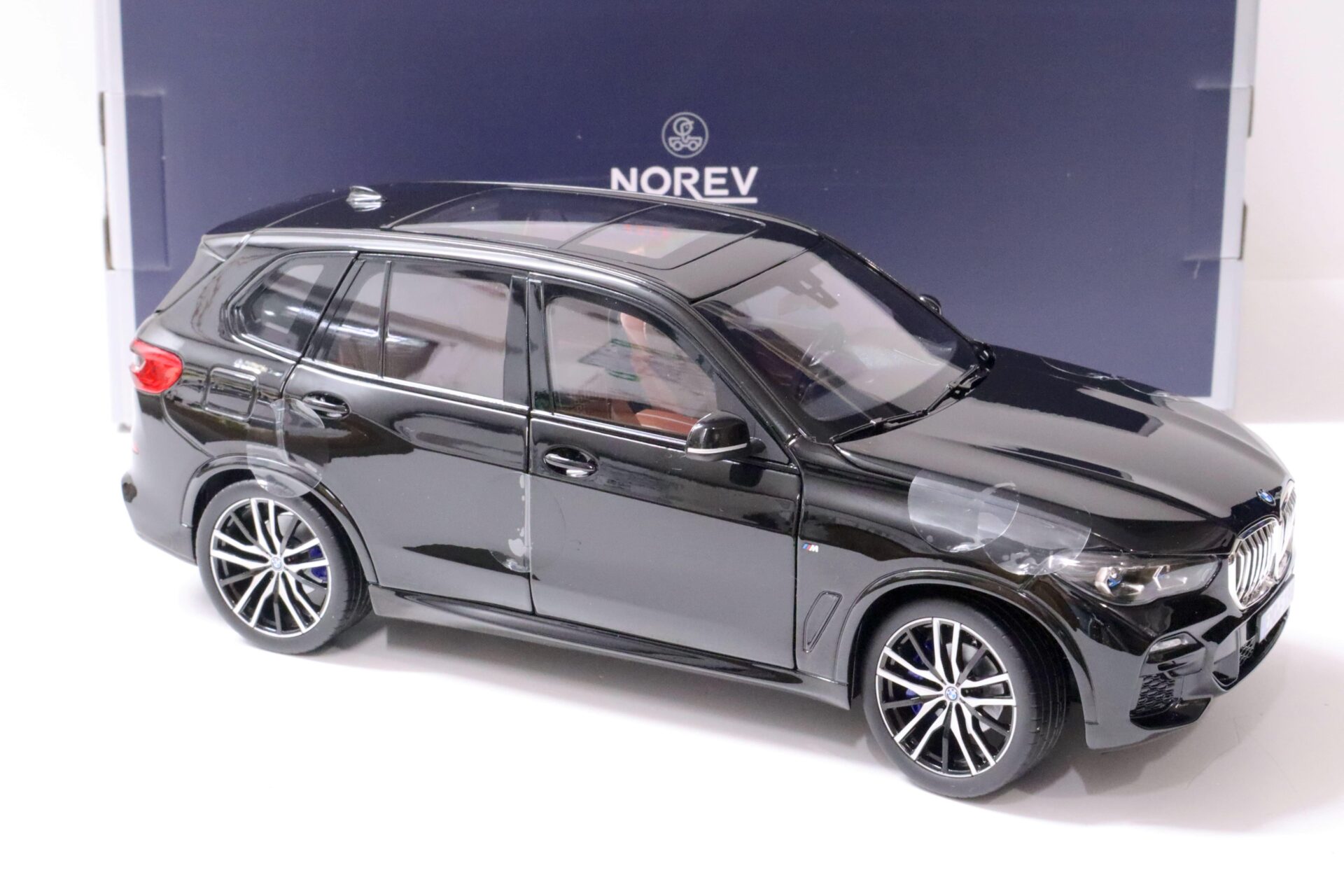 1:18 Norev BMW X5 xDrive 40i (G05) SUV black metallic 2019