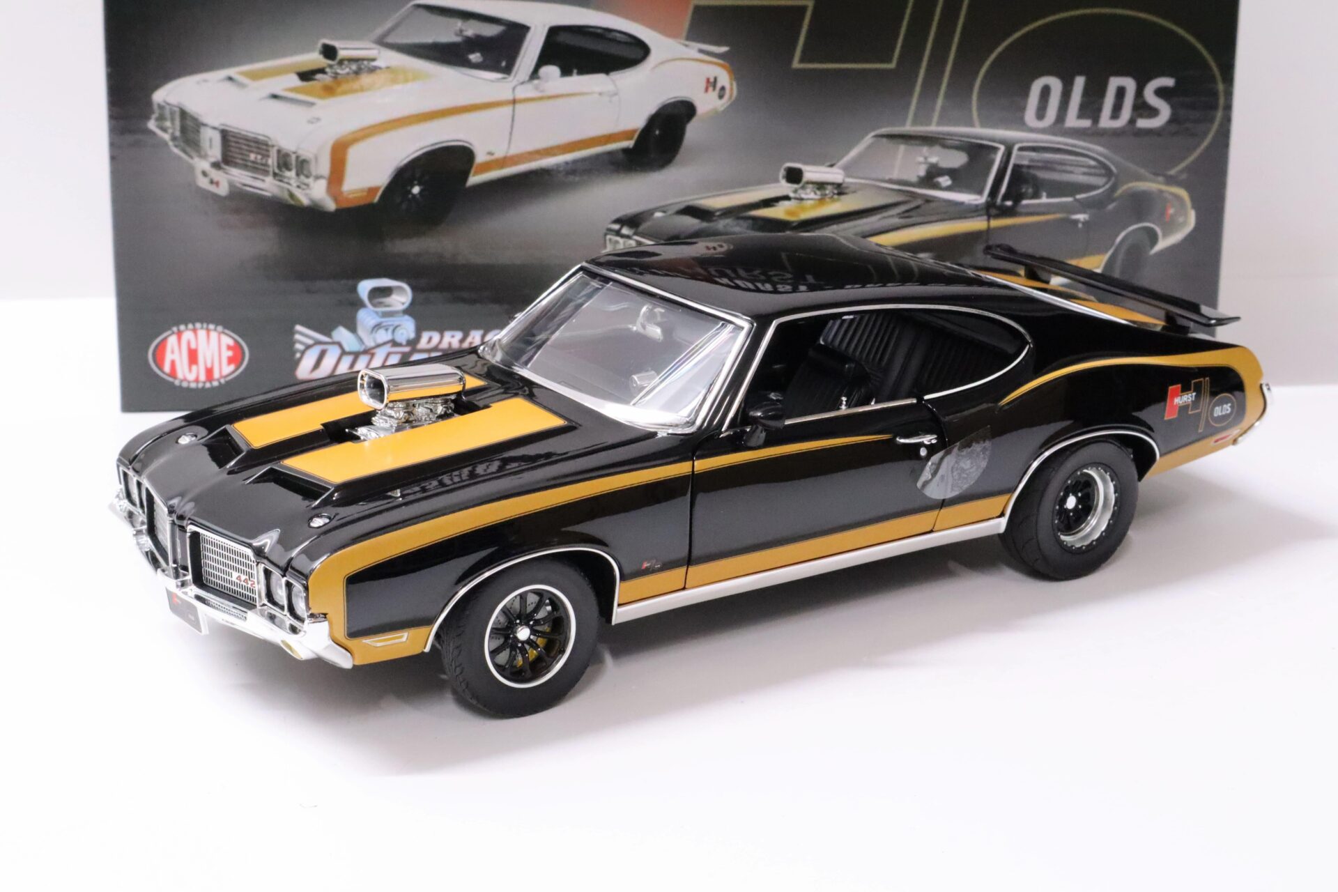 1:18 ACME 1972 Oldsmobile 442 Coupe HURST Drag Outlaw black/ gold