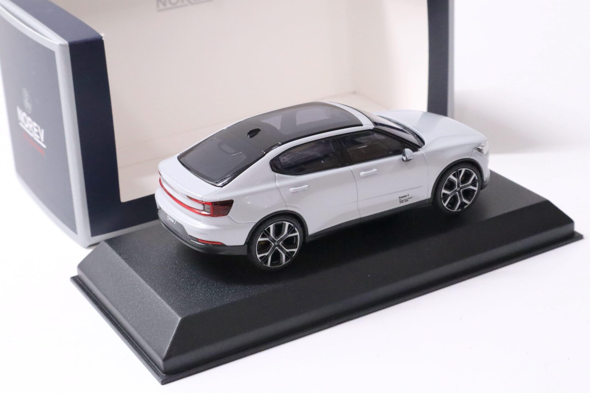 1:43 Norev Polestar 2 Magnesium metallic 2021