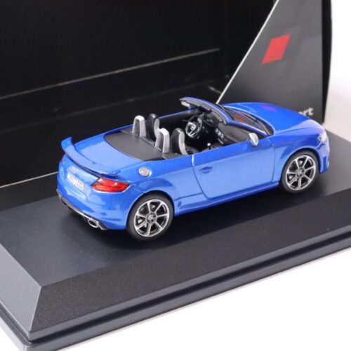 1:43 iScale Audi TT RS Roadster Ara Blue metallic DEALER VERSION - Image 2
