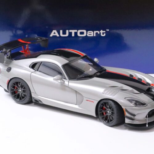 1:18 AUTOart Dodge Viper ACR 2017 Billet silver metallic / with black stripes