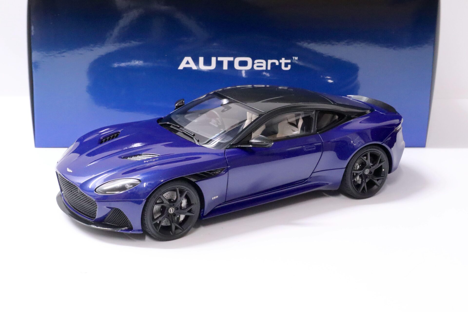 ID 62553 orig.jpg 1:18 AUTOart Aston Martin DBS Superleggera 2019 Zaffre blue metallic
