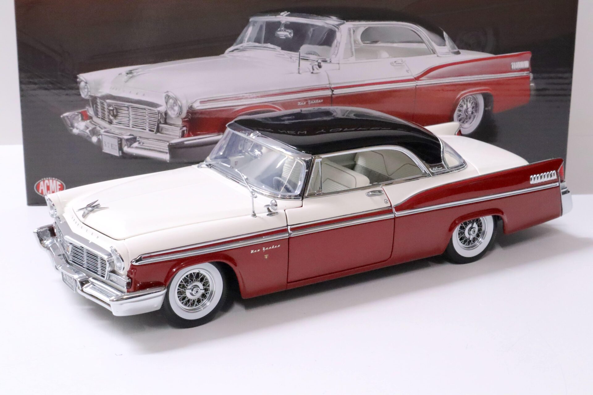 ID 62706 orig.jpg 1:18 ACME 1956 Chrysler New Yorker ST REGIS Regimental red/ cloud white