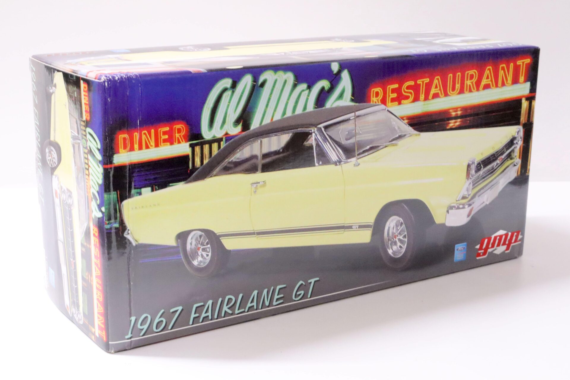 1:18 GMP 1967 Ford Fairlane GT yellow/ black roof G1801108