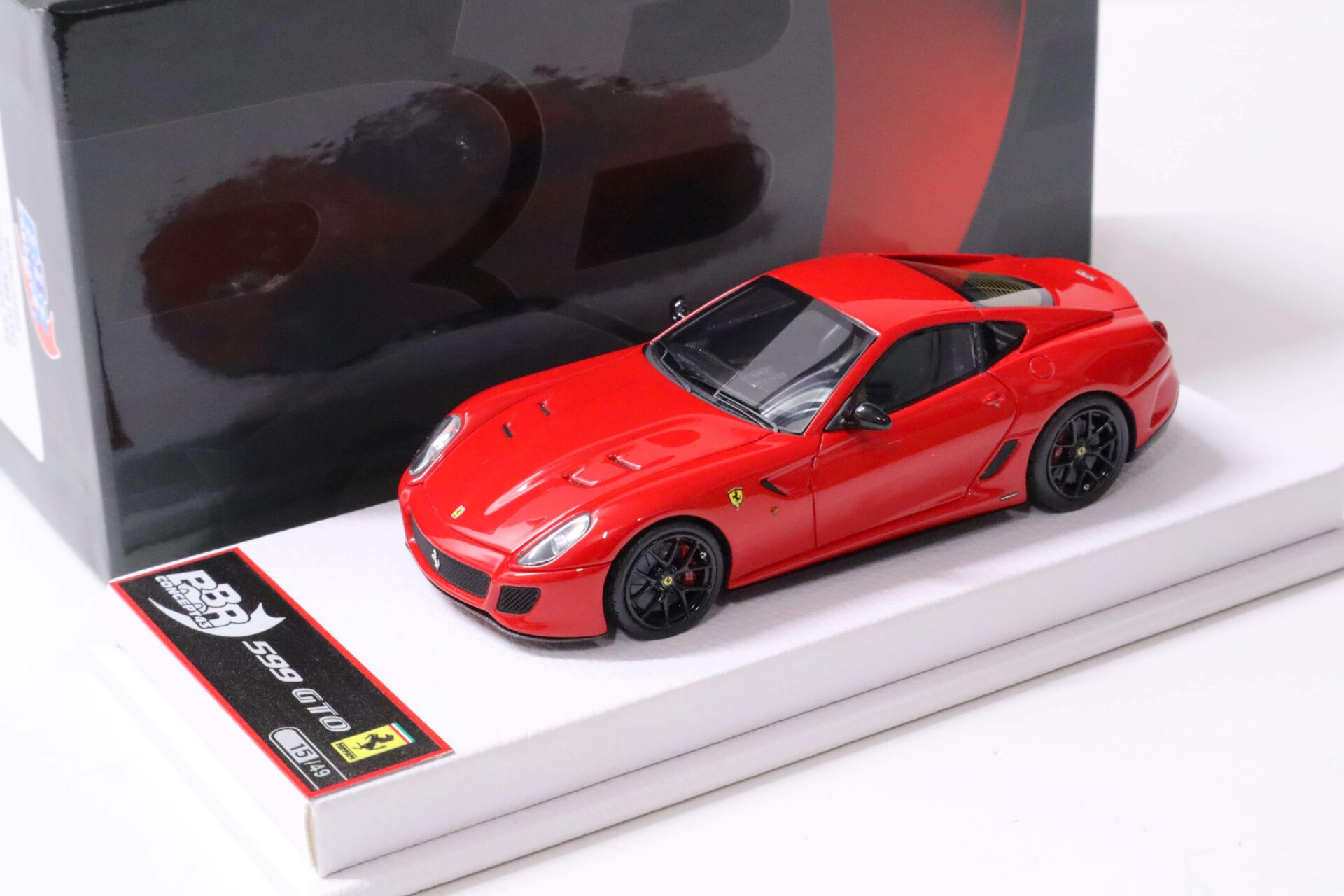 1:43 BBR Ferrari 599 GTO Rosso Corsa 322 red/ white base - Limited 49 pcs.
