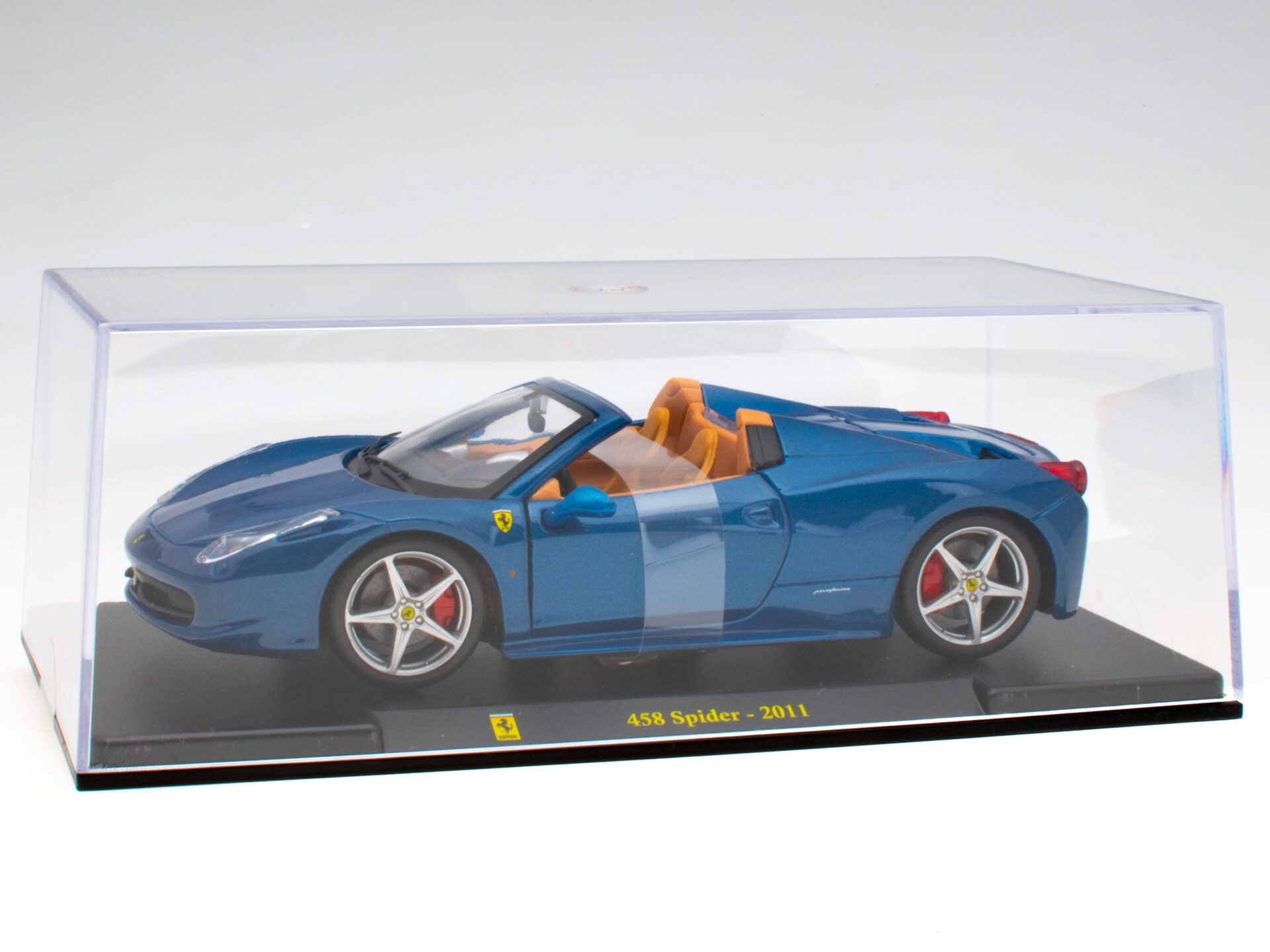 1:24 Hachette Bburago Ferrari Collection Ferrari 458 Spider blue 2011 with display