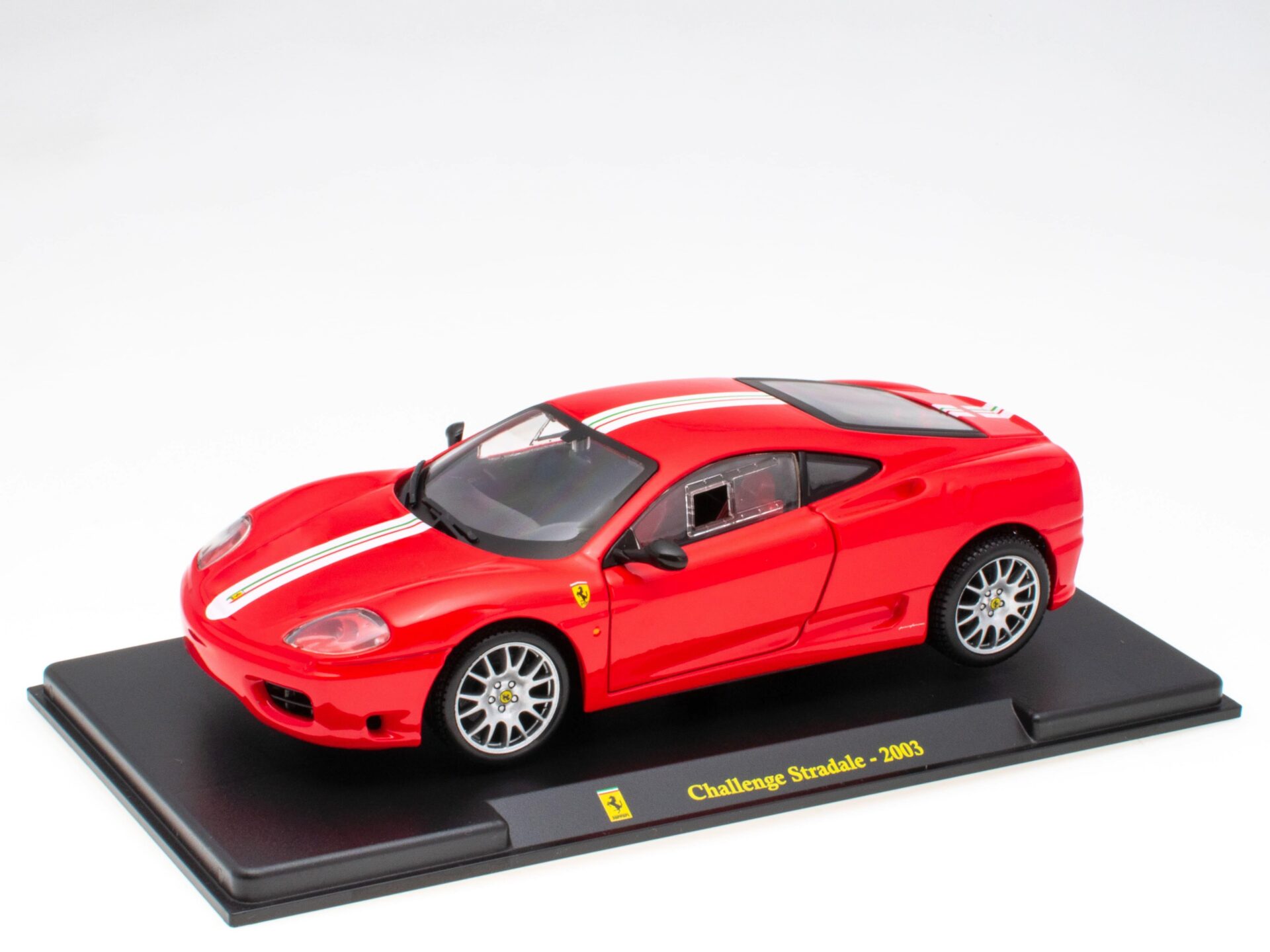 1:24 Hachette Bburago Ferrari Collection Ferrari Challenge Stradale red 2003 with display