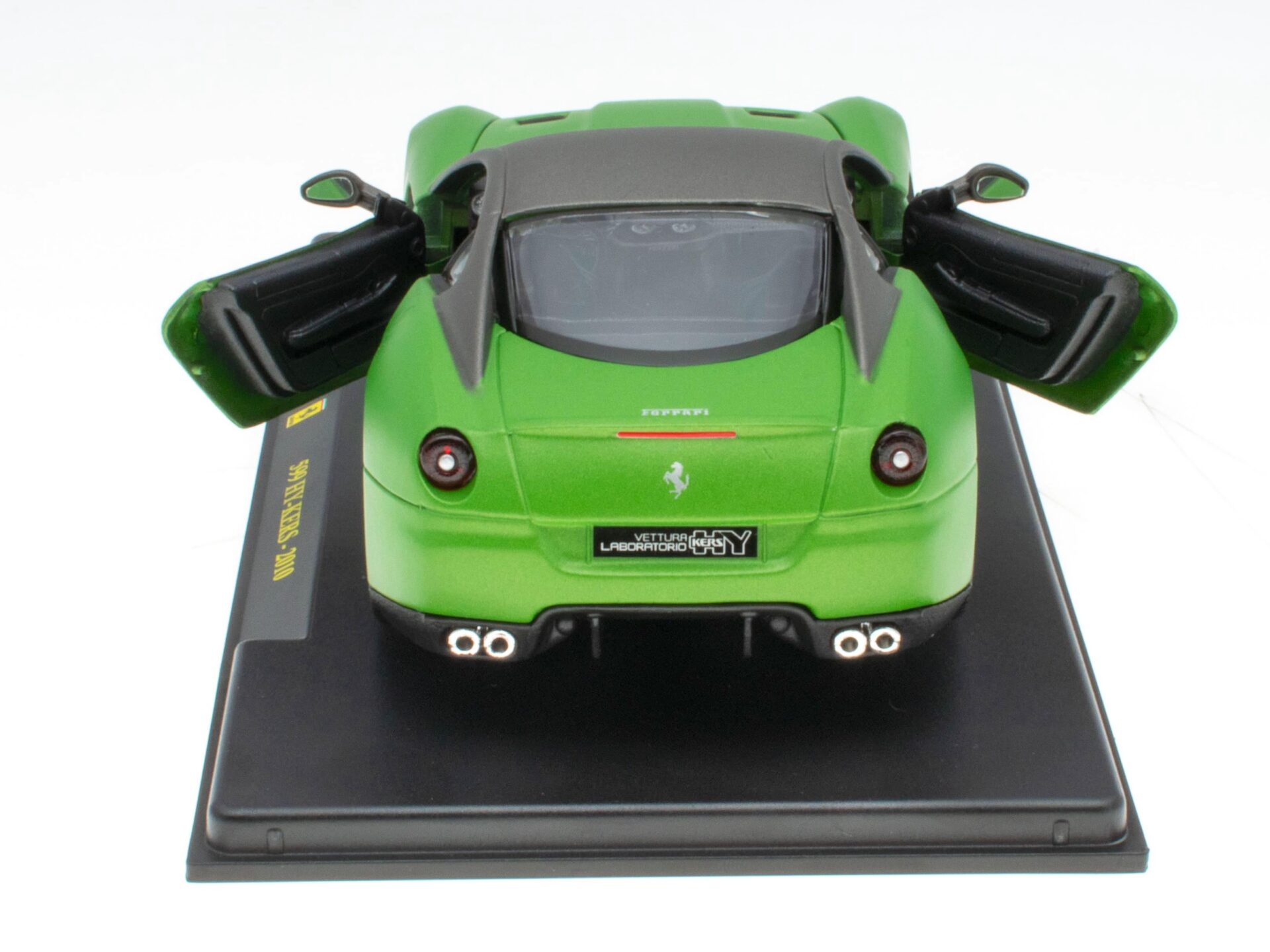 1:24 Hachette Bburago Ferrari Collection Ferrari 599 HY-KERS green 2010 with display