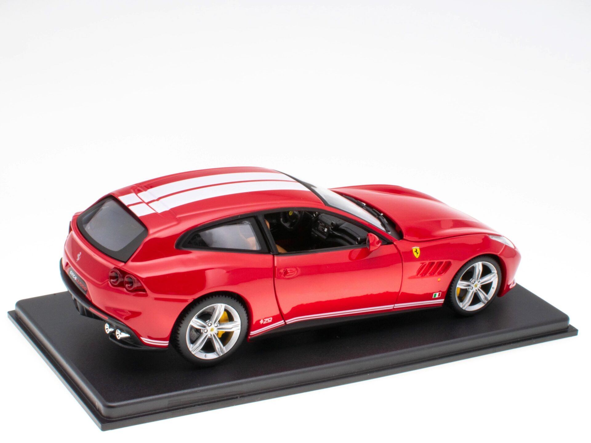 1:24 Hachette Bburago Ferrari Collection Ferrari GTC4 Lusso Inspired by F2003-GA with display