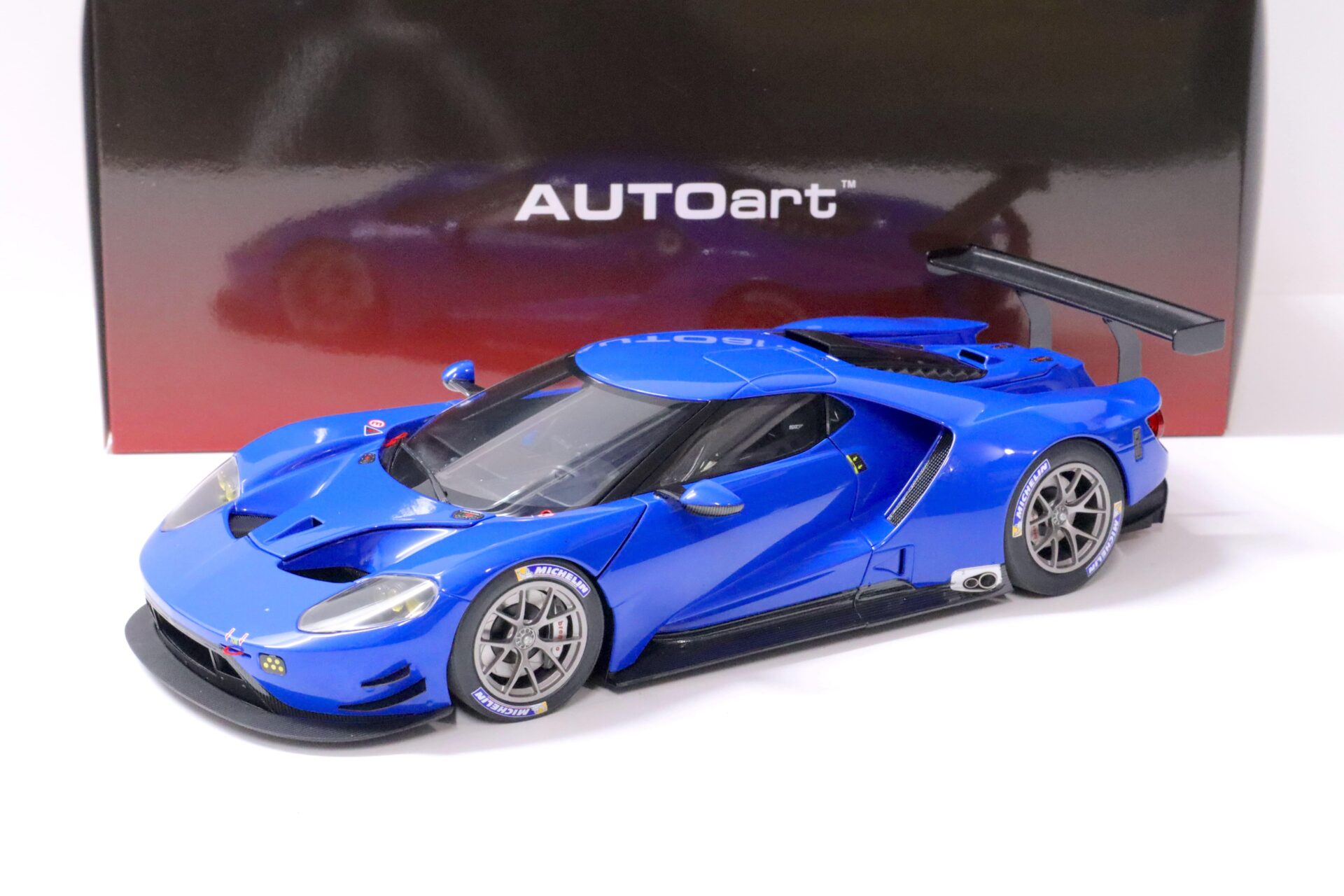 ID 63528 orig.jpg 1:18 AUTOart Ford GT LM Le Mans 2018 Plain Body Color Version blue 81812