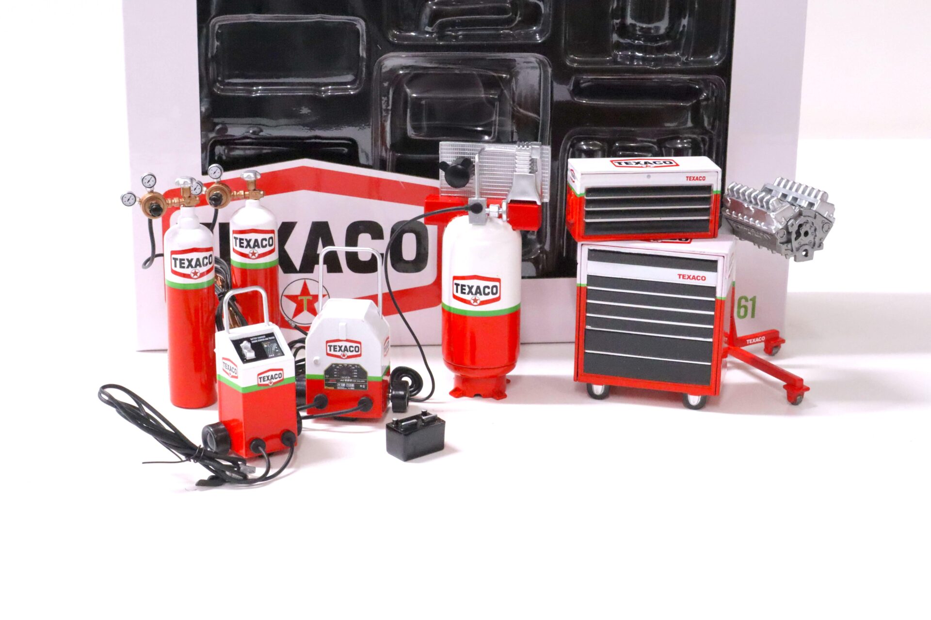 ID 63746 orig.jpg 1:18 GMP TEXACO SHOP Tool Set #1 Diorama Zubehör red/ white 18961