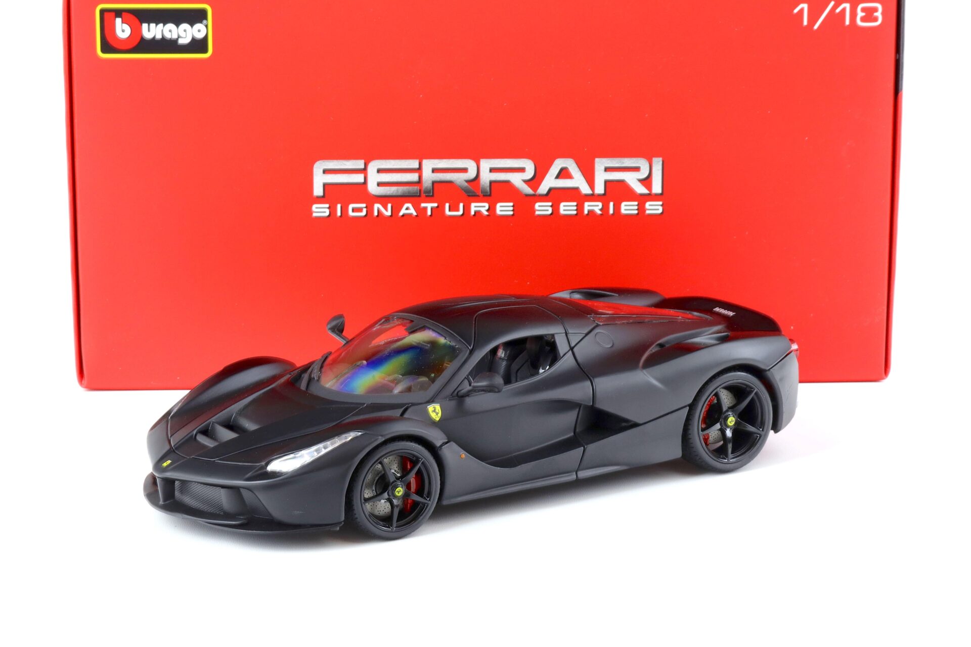 ID 63822 orig.jpg 1:18 Bburago Signature Ferrari LaFerrari matt black 2013