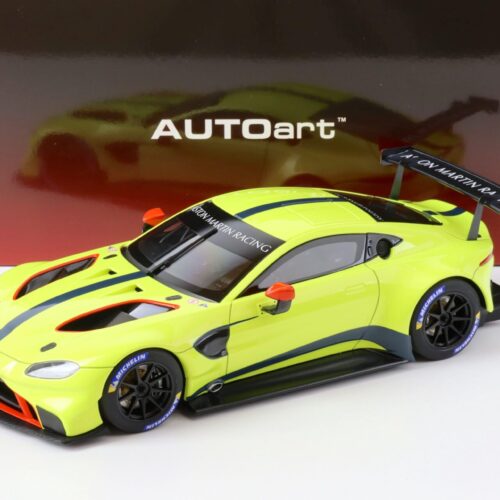 1:18 AUTOart Aston Martin Vantage GTE Le Mans Pro 2018 Presentation Car 81807