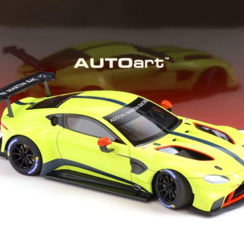 1:18 AUTOart Aston Martin Vantage GTE Le Mans Pro 2018 Presentation Car 81807