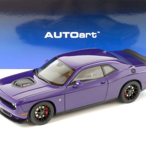 1:18 AUTOart Dodge Challenger 392 Hemi Scat Pack Shaker Plum Crazy Pearl Coat