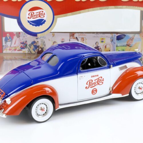 1:18 Auto World 1937 Lincoln Zephyr Pepsi Cola blue/ white/ red - Image 3