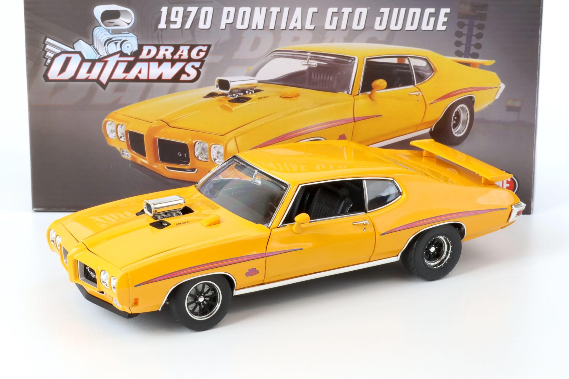 ID 65564 orig.jpg 1:18 ACME 1970 Pontiac GTO JUDGE Drag Outlaws orange A1801215