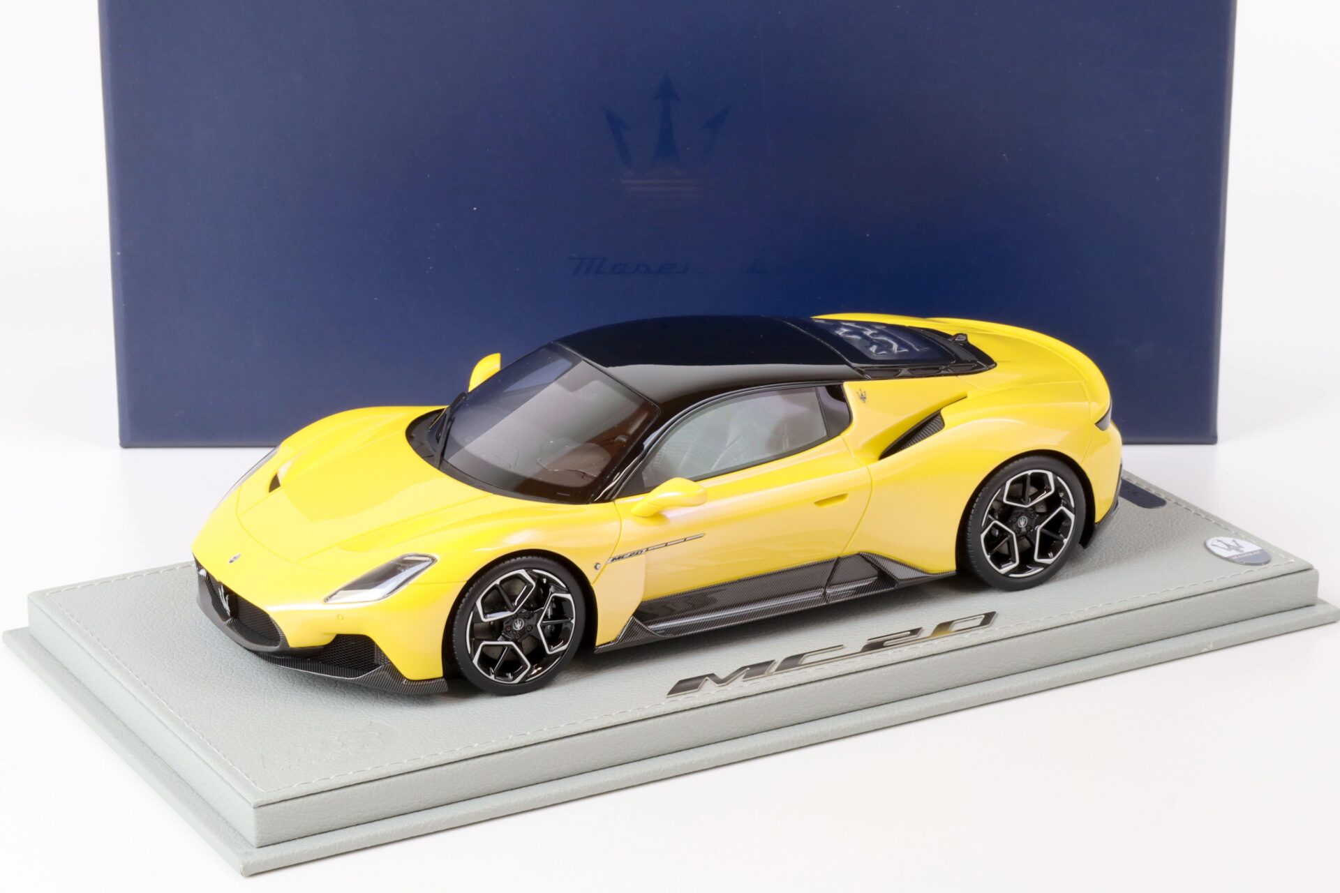 ID 66422 orig.jpg 1:18 BBR Maserati MC20 Giallo Genio 2020 - Limited Edition 100 pcs.