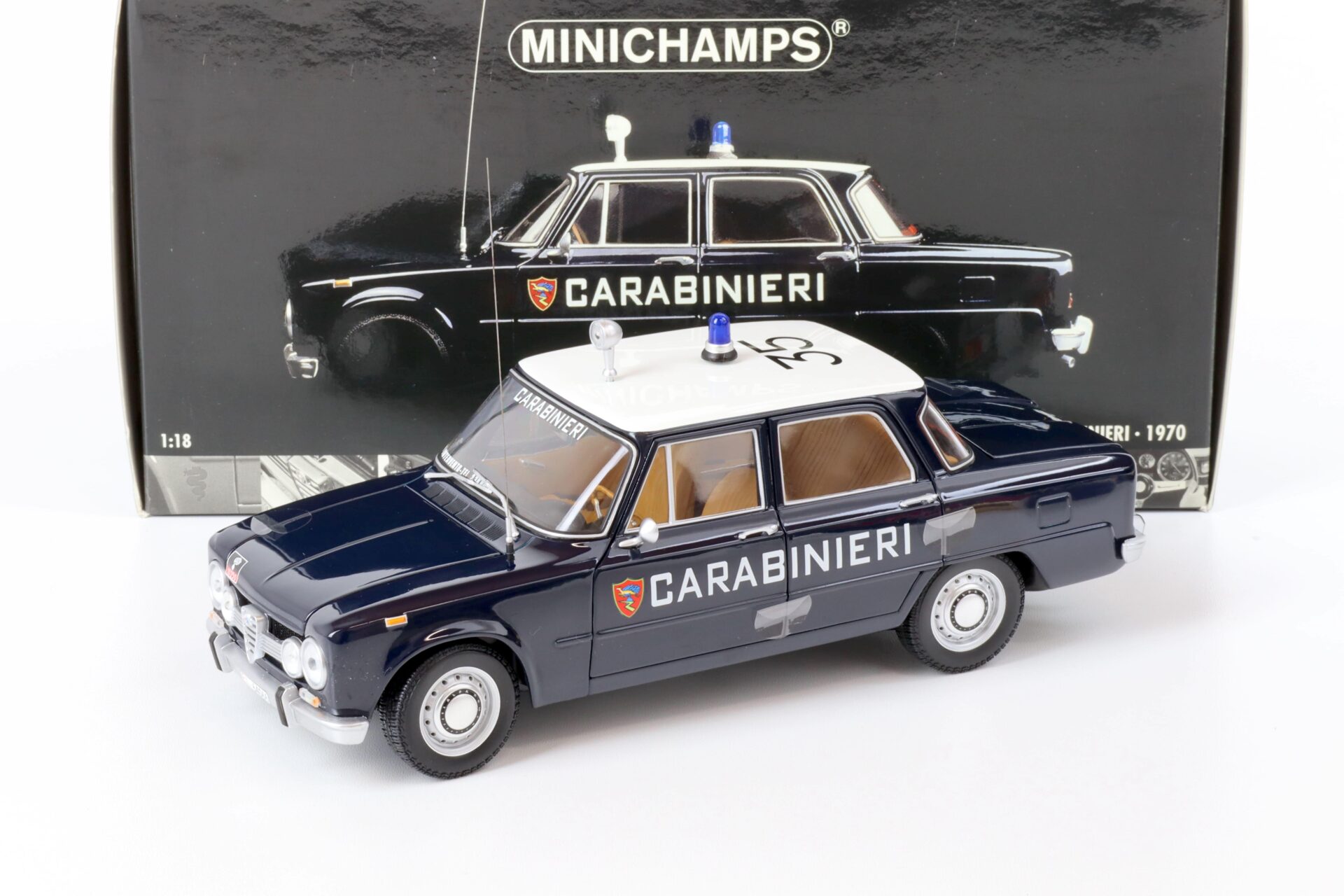 ID 67222 orig.jpg 1:18 Minichamps Alfa Romeo Giulia CARABINIERI 1970 dark blue