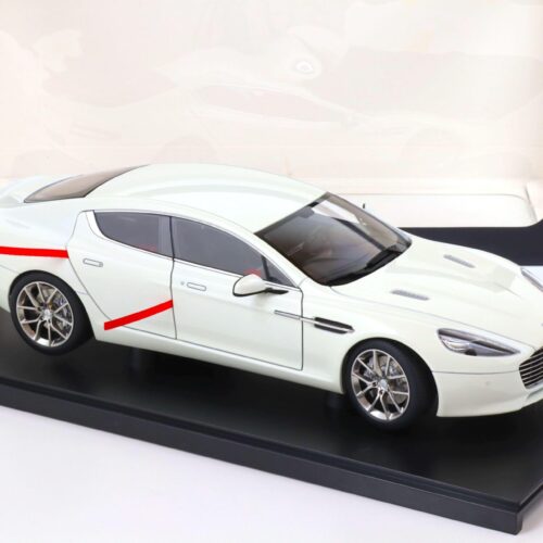 1:18 AUTOart Aston Martin Rapide S 2015 Stratus white