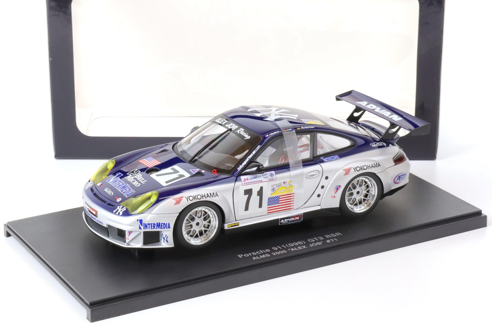 ID 67888 orig.jpg 1:18 AUTOart Porsche 911 (996) GT3 RSR ALMS 2005 Alex Job #71