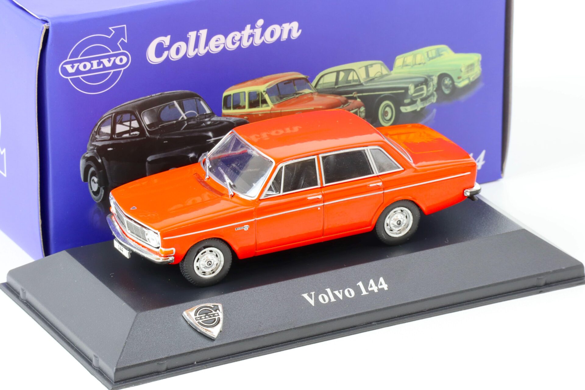 ID 68606 orig.jpg 1:43 Atlas IXO Volvo Collection 1971 Volvo 144 Sedan red