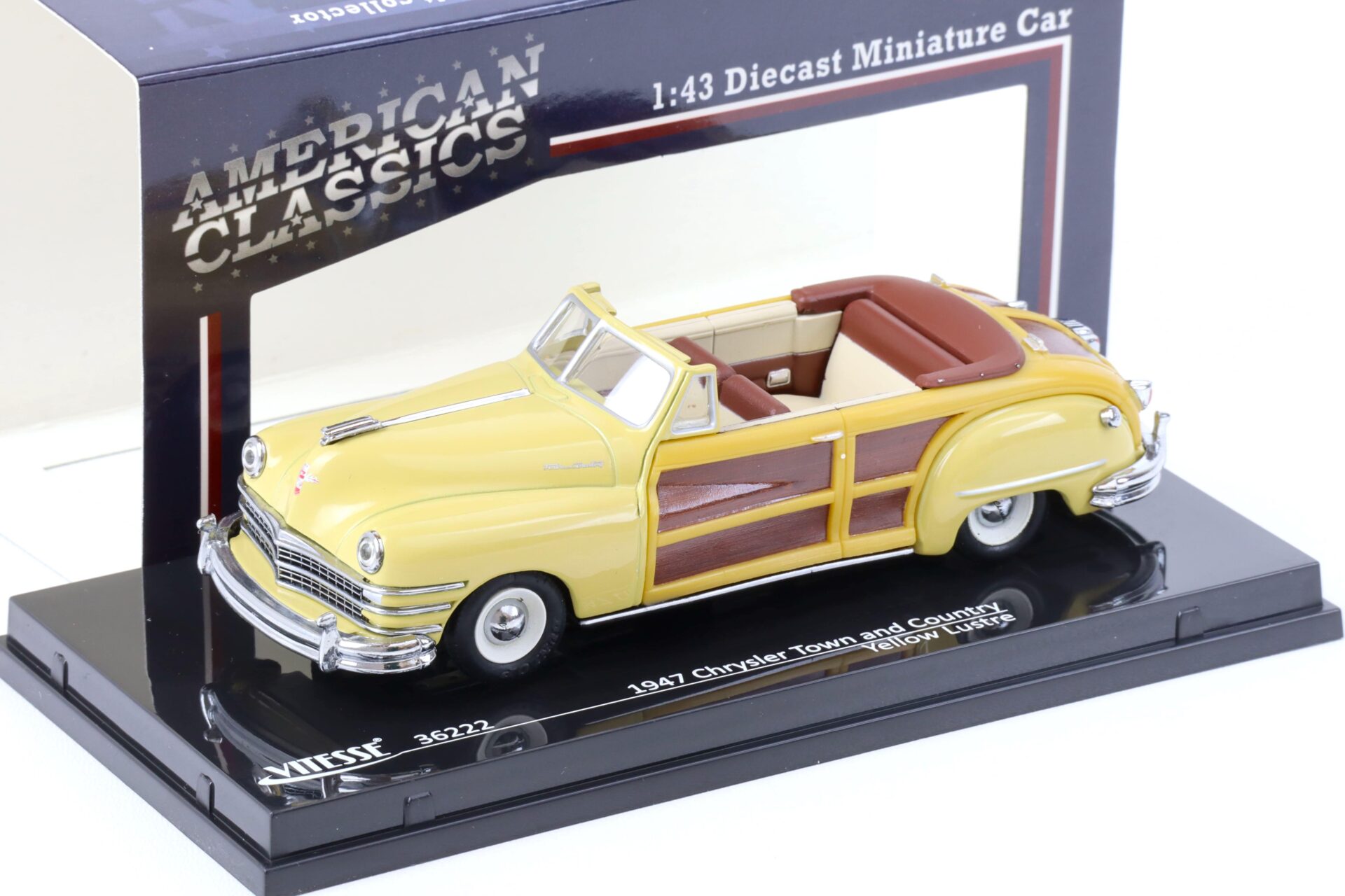 ID 68628 orig.jpg 1:43 Vitesse 1947 Chrysler Town and Country Convertible yellow Lustre