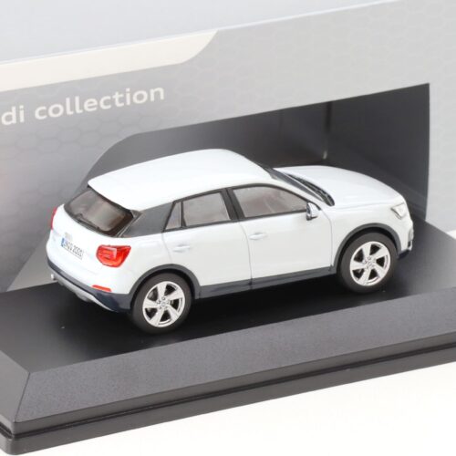 1:43 iScale Audi Q2 SUV Glacier white metallic 2016 DEALER VERSION