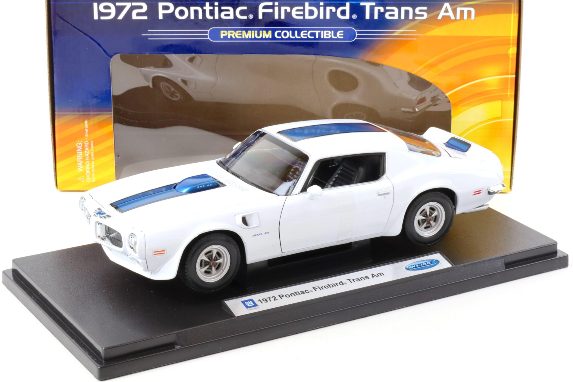 ID 69215 orig.jpg 1:18 Welly 1972 Pontiac Firebird Trans Am white/ blue