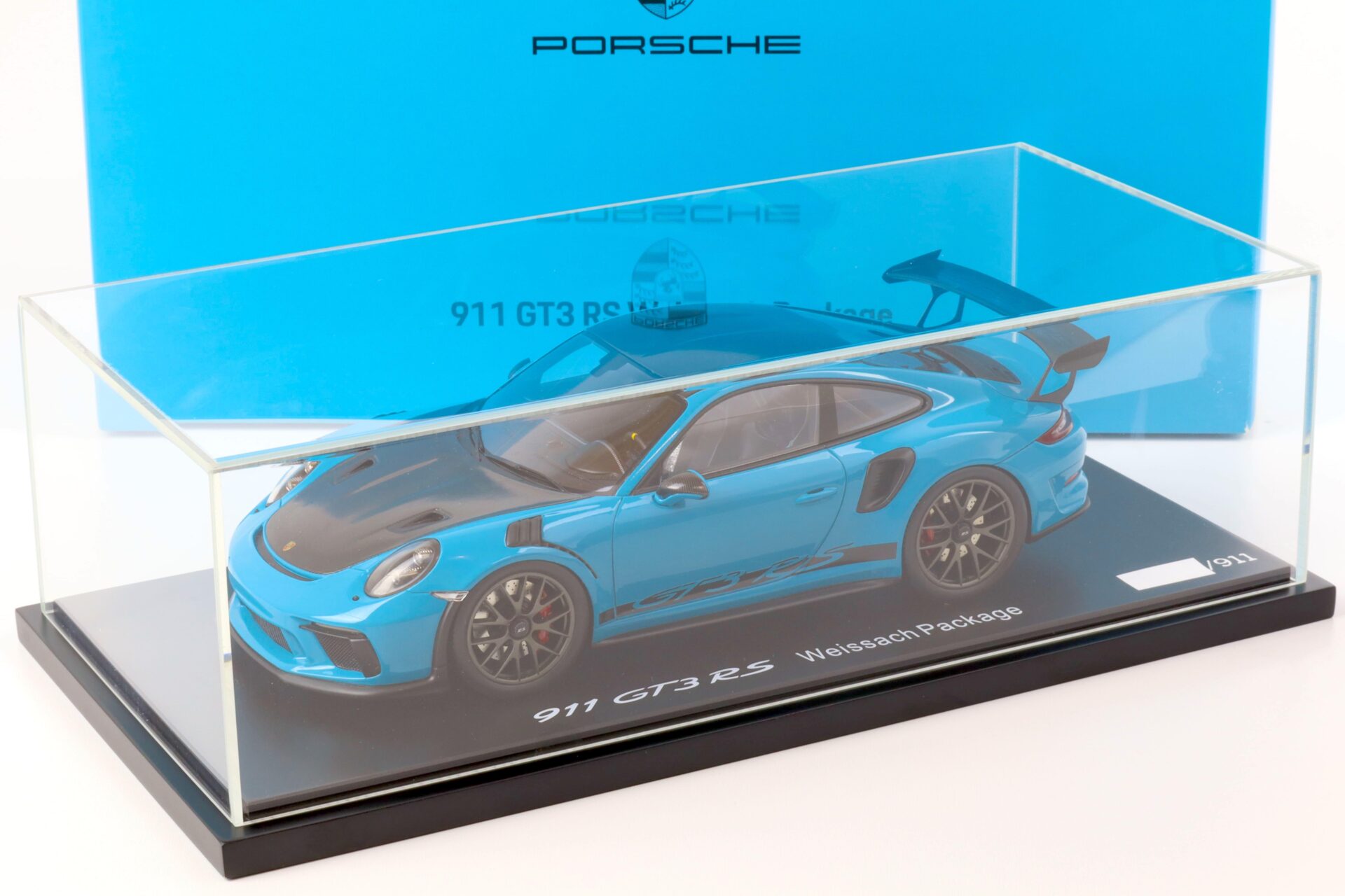 1:18 Spark Porsche 911 (991) GT3 RS Weissach Package Miami blue DEALER VERSION