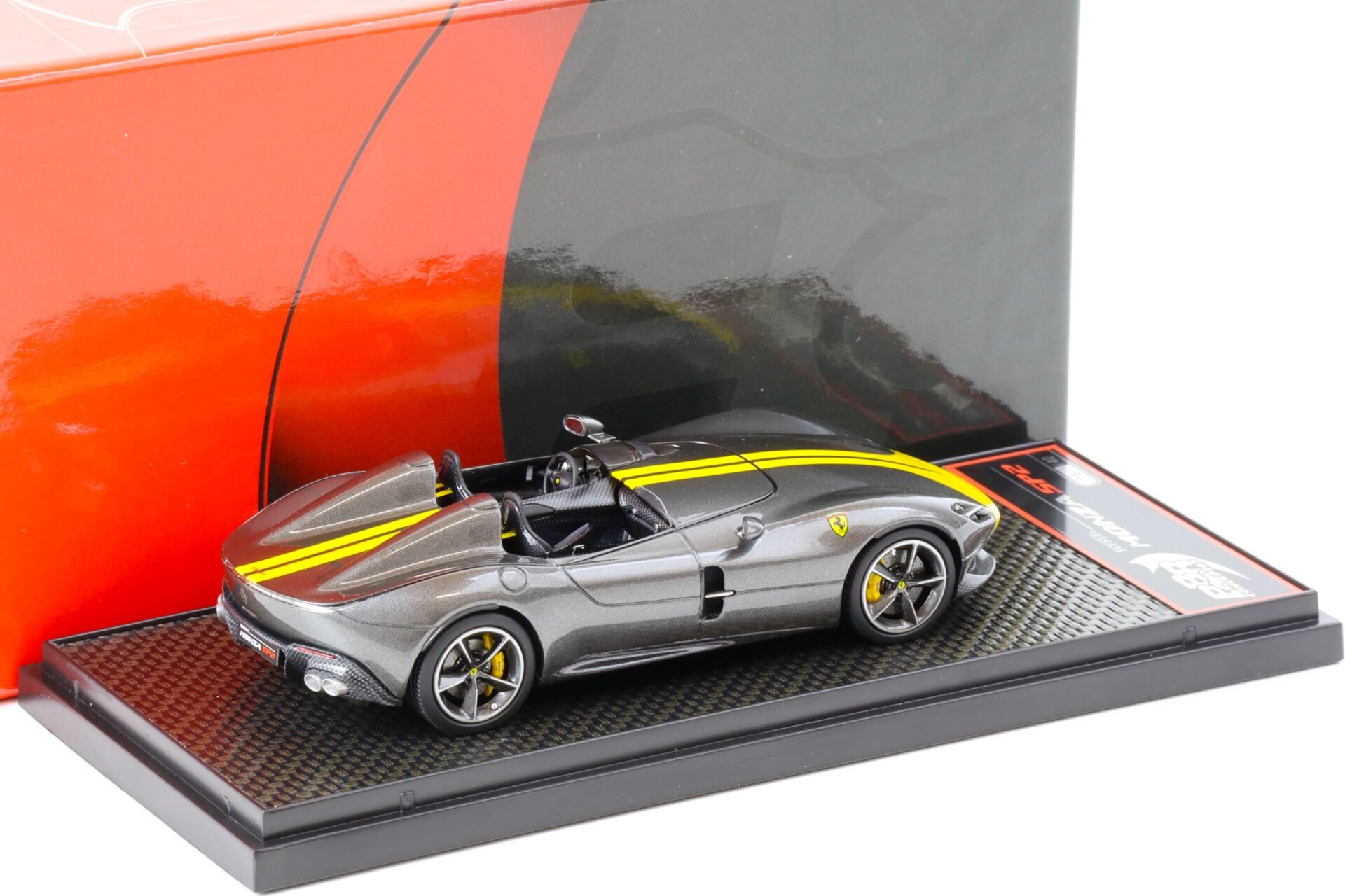 1:43 BBR Ferrari Monza SP2 Icona Canna di fucile grey/ yellow - Limited 40 pcs.