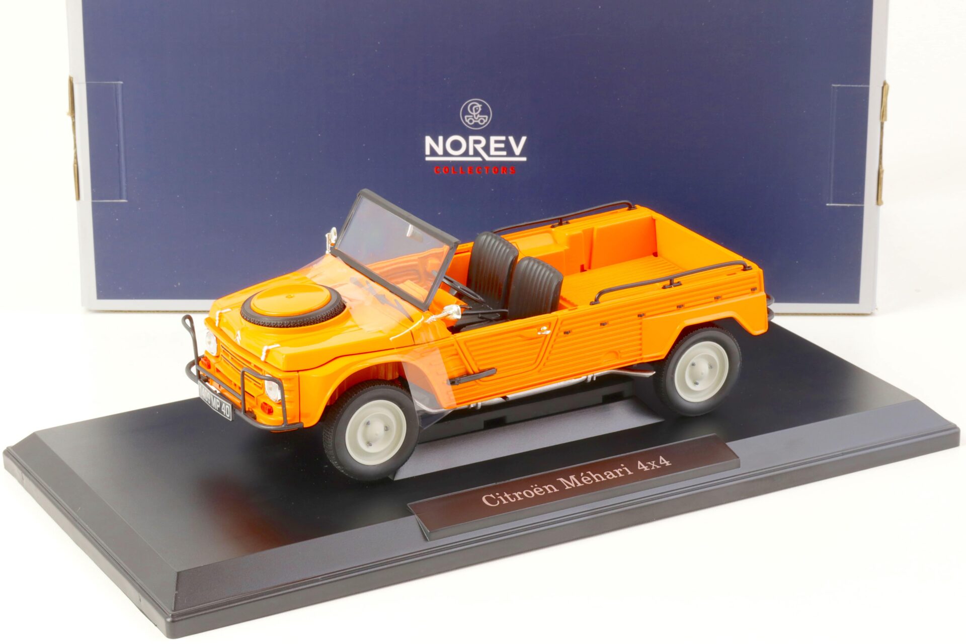 ID 69910 orig.jpg 1:18 Norev Citroen Mehari 4x4 Kirghiz orange 1979