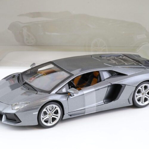 1:18 Bburago Lamborghini Aventador LP 700-4 grey metallic