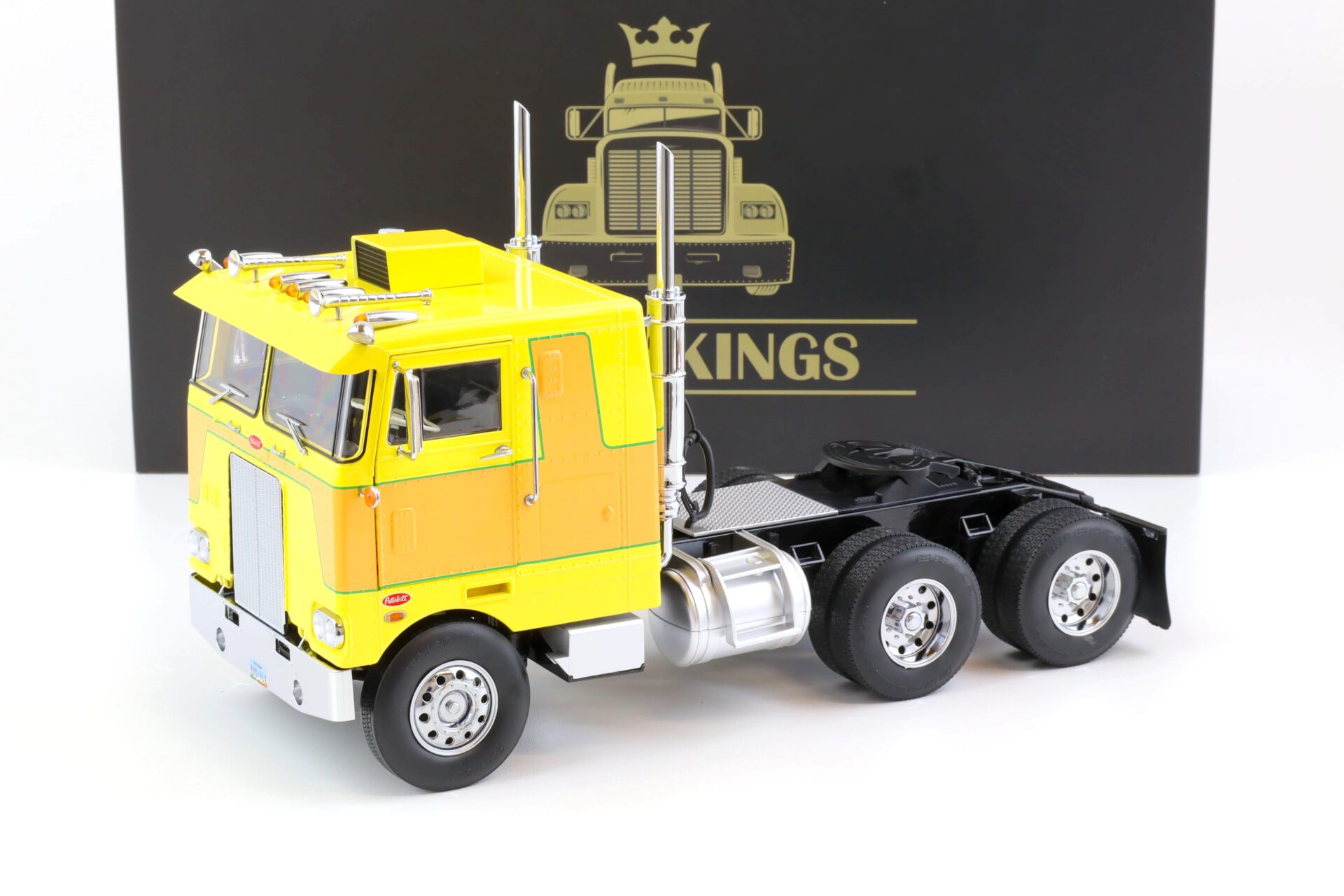 ID 70620 orig 1.jpg 1:18 Road Kings LKW Peterbilt 352 Pacemaker 1977-1979 yellow/ brown