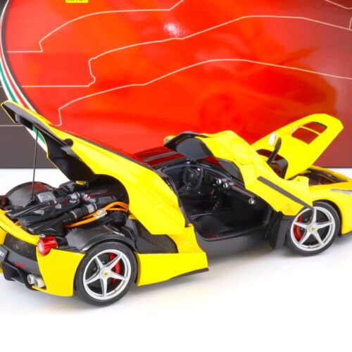 1:18 BBR Ferrari LaFerrari yellow/ black FULL OPENING