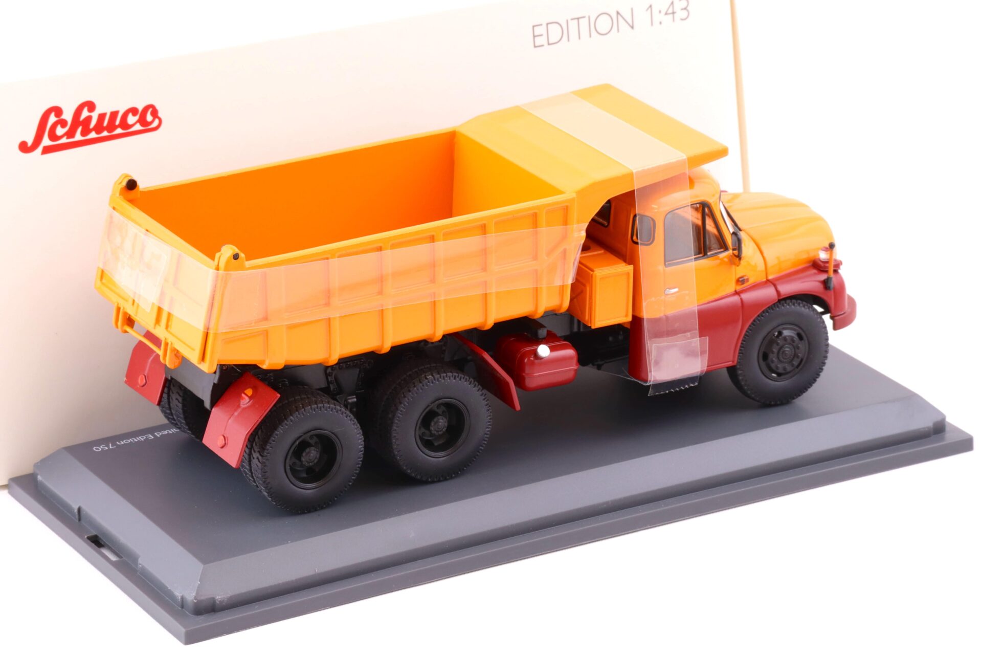 1:43 Schuco Tatra T148 Muldenkipper LKW orange
