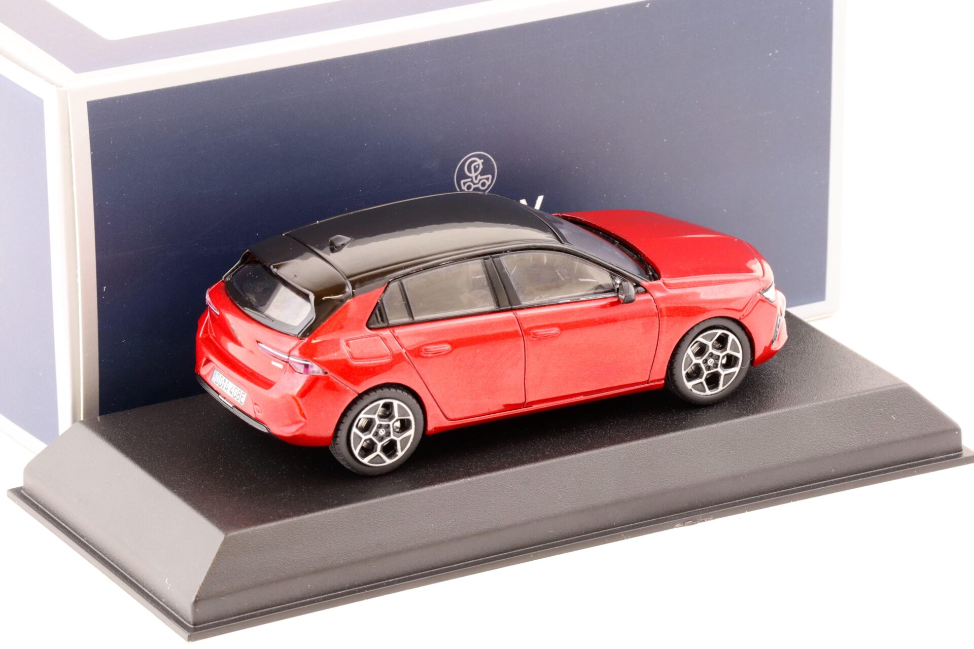 1:43 Norev Opel Astra 2022 red metallic 360062